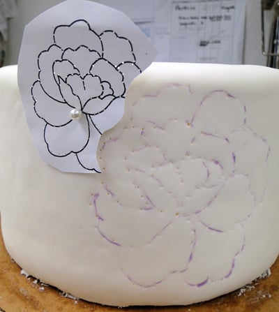 Brush embroidery cake